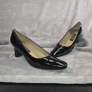 Stuart Weitzman Black Patent Leather Pumps Heels Women’s Size 8 AA